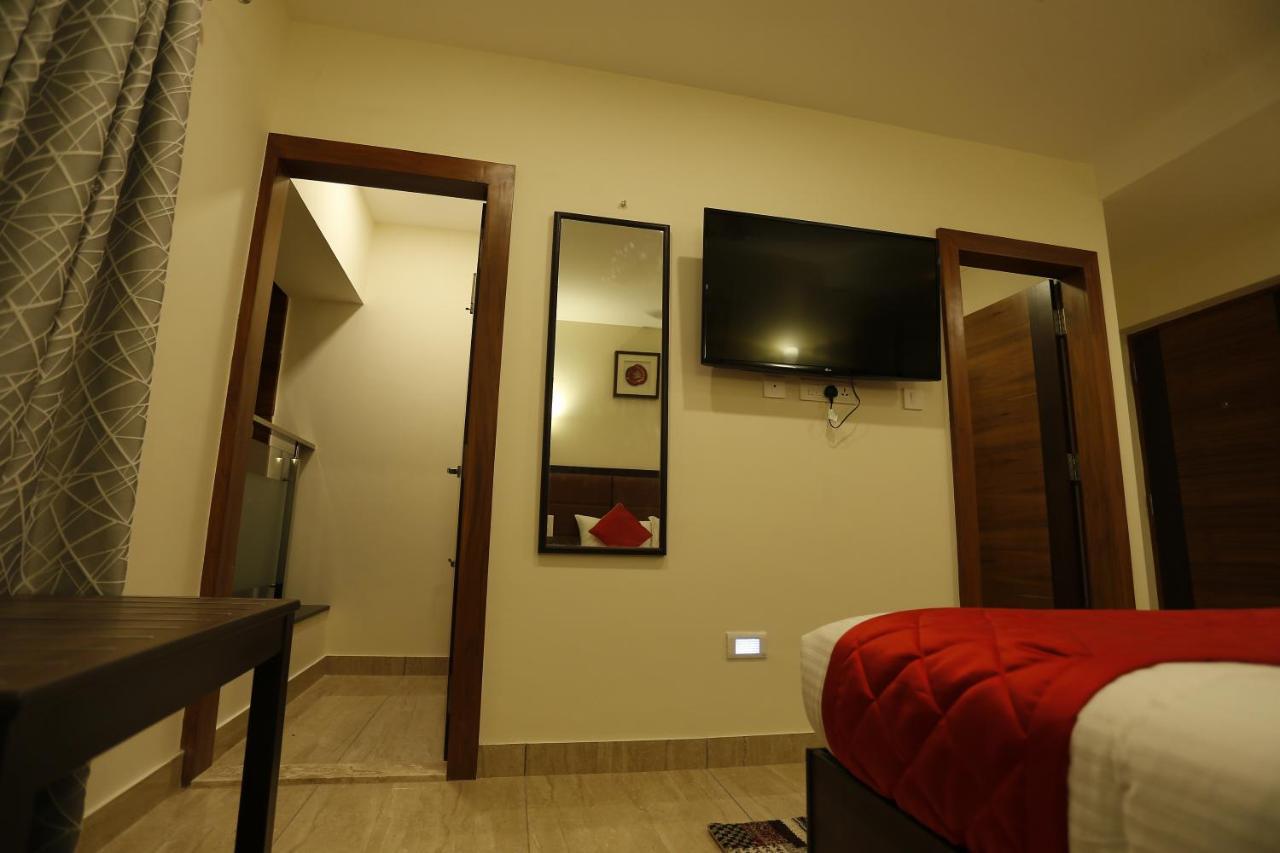 D Breeze Suites Devanahalli Екстер'єр фото
